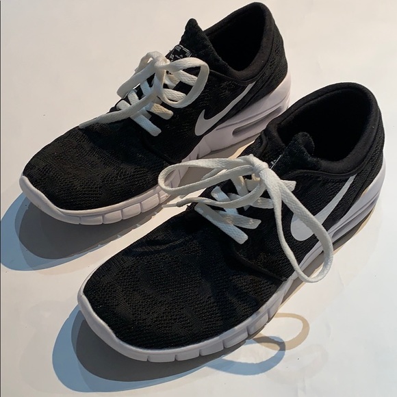 Nike Air sneakers - Picture 2 of 3